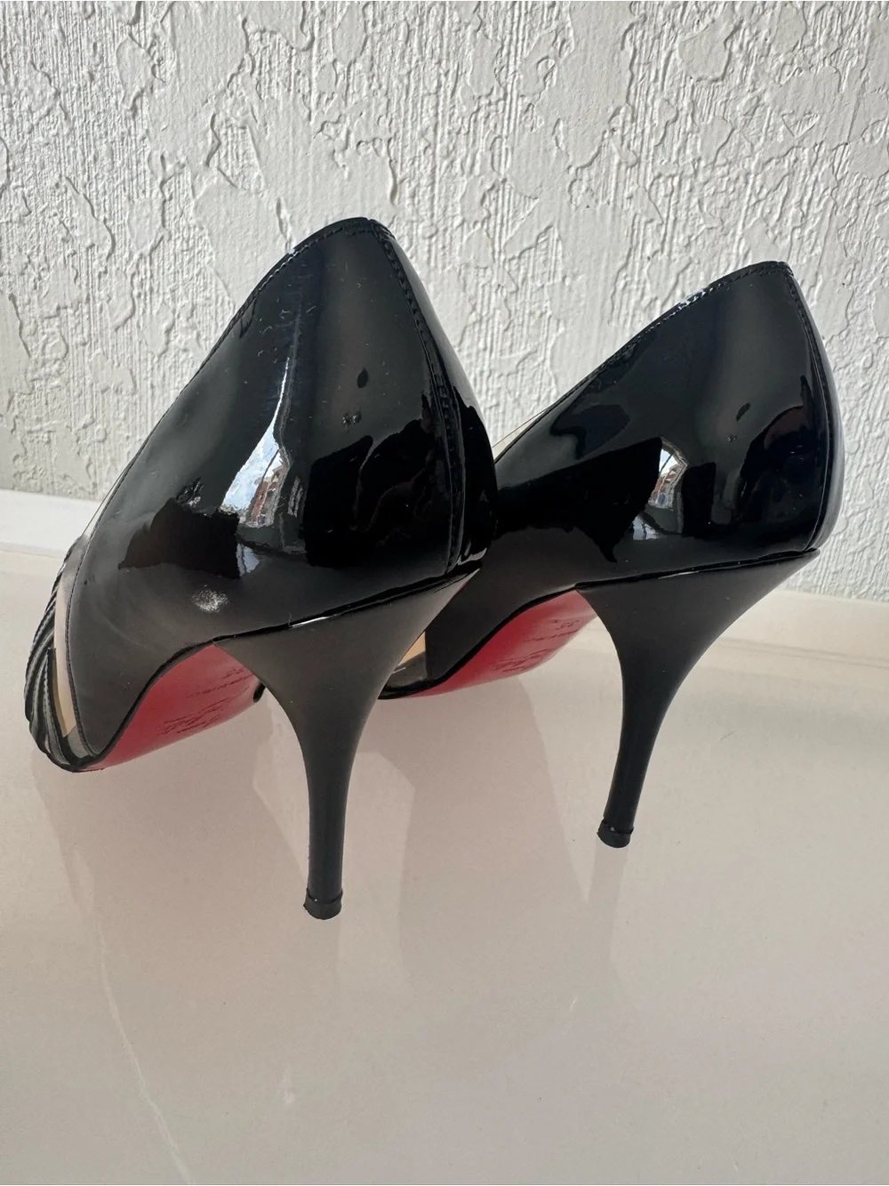 Pre-owned Saks Fifth Avenue Black Pointed Patent Pumps with Clear Panels